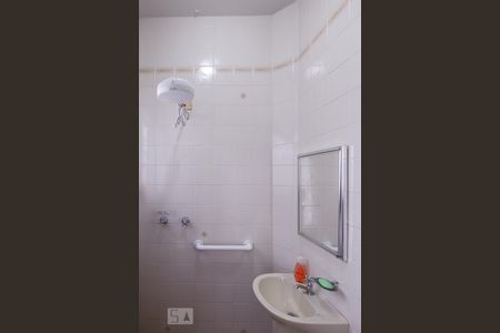 Casa à venda com 178m², 3 quartos e 2 vagasBanheiro de Serviço