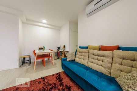 Sala de apartamento para alugar com 1 quarto, 42m² em Vila Lídia, Campinas