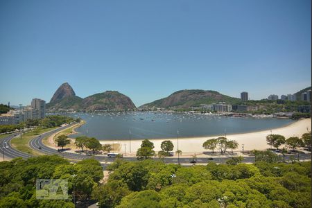 Vista do Quarto de apartamento para alugar com 1 quarto, 40m² em Botafogo, Rio de Janeiro