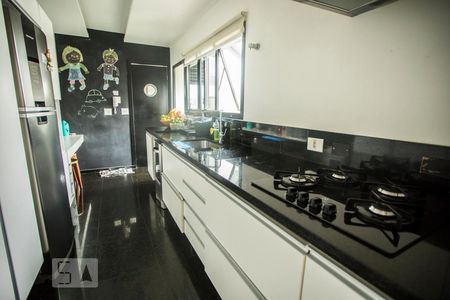 Apartamento à venda com 185m², 3 quartos e 2 vagasCozinha
