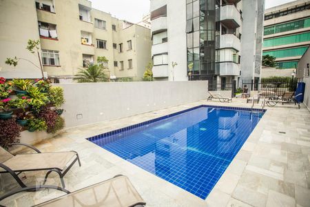 Apartamento à venda com 185m², 3 quartos e 2 vagasÁrea comum - Piscina