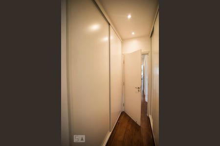 Apartamento à venda com 185m², 3 quartos e 2 vagasSuite 1 - Armários