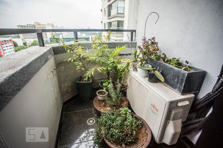 Apartamento à venda com 185m², 3 quartos e 2 vagasVaranda da Suite 1