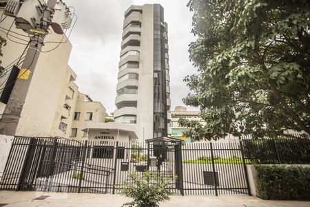 Apartamento à venda com 185m², 3 quartos e 2 vagasFachada
