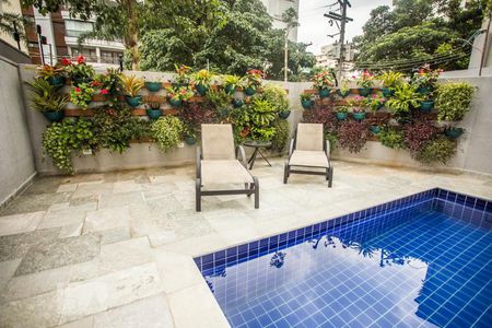 Apartamento à venda com 185m², 3 quartos e 2 vagasÁrea comum - Piscina