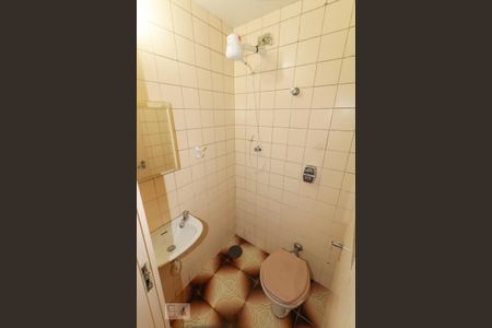 Apartamento para alugar com 117m², 3 quartos e 2 vagas Apartamento para alugar com 117m², 3 quartos e 2 vagasBanheiro de Serviço