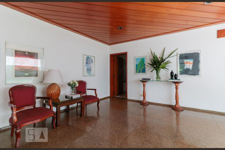 Apartamento para alugar com 117m², 3 quartos e 2 vagas Apartamento para alugar com 117m², 3 quartos e 2 vagasHall de Entrada