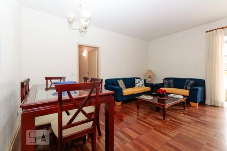 Apartamento para alugar com 117m², 3 quartos e 2 vagas Apartamento para alugar com 117m², 3 quartos e 2 vagasSala