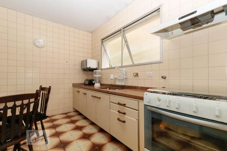 Apartamento para alugar com 117m², 3 quartos e 2 vagas Apartamento para alugar com 117m², 3 quartos e 2 vagasCozinha