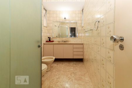 Apartamento para alugar com 117m², 3 quartos e 2 vagas Apartamento para alugar com 117m², 3 quartos e 2 vagasBanheiro