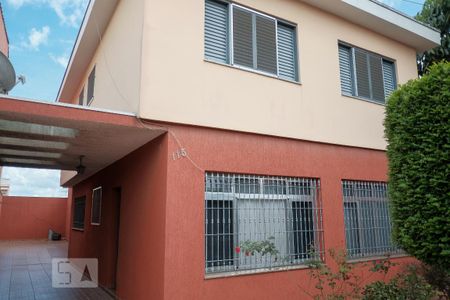 Fachada de casa à venda com 4 quartos, 156m² em Vila Granada, São Paulo