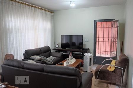Sala de casa para alugar com 4 quartos, 156m² em Vila Granada, São Paulo