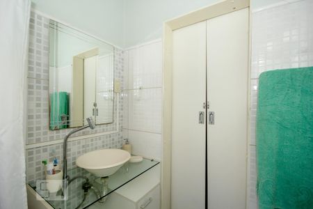 Banheiro de apartamento para alugar com 1 quarto, 50m² em Copacabana, Rio de Janeiro