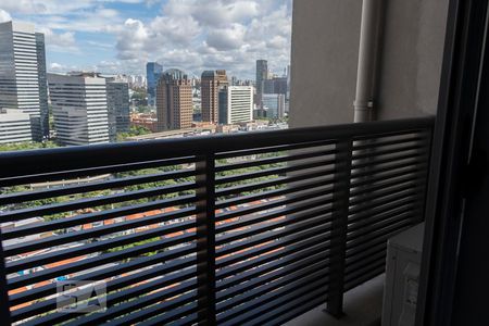 Apartamento para alugar com 78m², 2 quartos e 2 vagasSacada do quarto 1