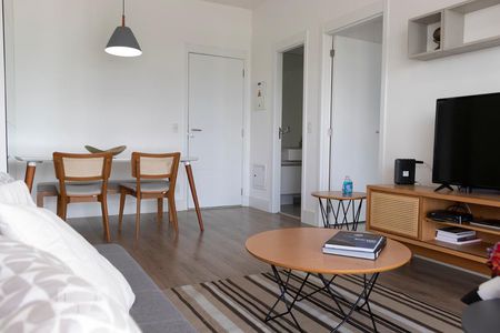 Sala de apartamento para alugar com 2 quartos, 78m² em Santo Amaro, São Paulo