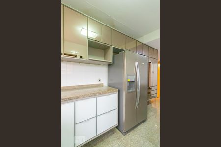 Apartamento à venda com 225m², 4 quartos e 3 vagasCozinha