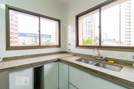 Apartamento à venda com 225m², 4 quartos e 3 vagasCozinha