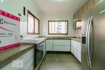 Apartamento à venda com 225m², 4 quartos e 3 vagasCozinha