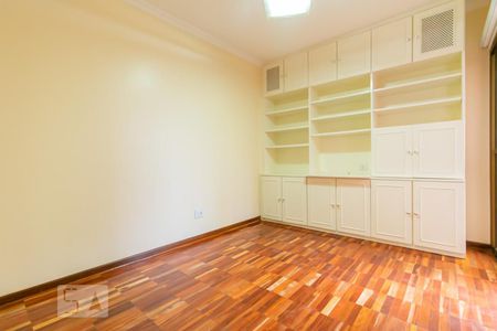 Apartamento à venda com 225m², 4 quartos e 3 vagasQuarto 4