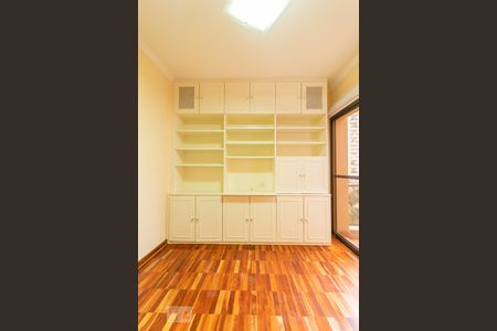 Apartamento à venda com 225m², 4 quartos e 3 vagasQuarto 4