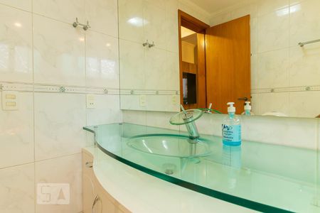 Apartamento à venda com 225m², 4 quartos e 3 vagasBanheiro Suite 2