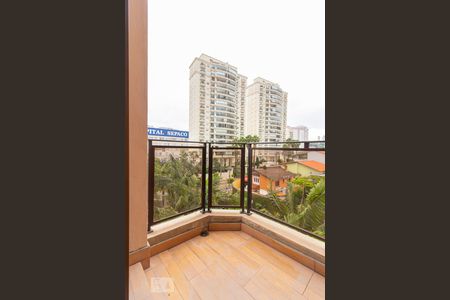 Apartamento à venda com 225m², 4 quartos e 3 vagasSacada Quarto 4