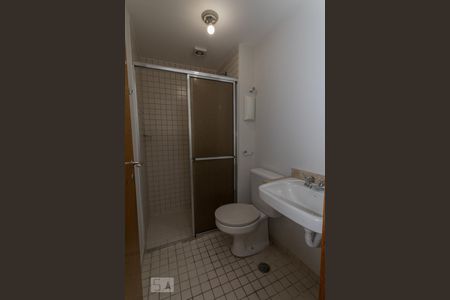 Apartamento para alugar com 73m², 3 quartos e 1 vaga Apartamento para alugar com 73m², 3 quartos e 1 vagaBanheiro