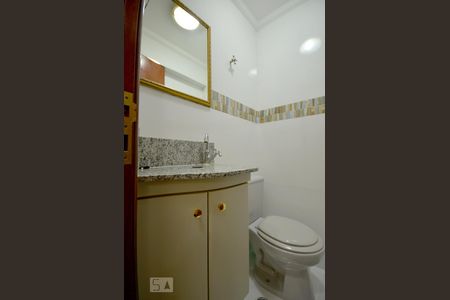 Apartamento à venda com 115m², 3 quartos e 3 vagas Apartamento à venda com 115m², 3 quartos e 3 vagasLavabo