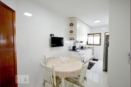 Apartamento à venda com 115m², 3 quartos e 3 vagas Apartamento à venda com 115m², 3 quartos e 3 vagasCozinha