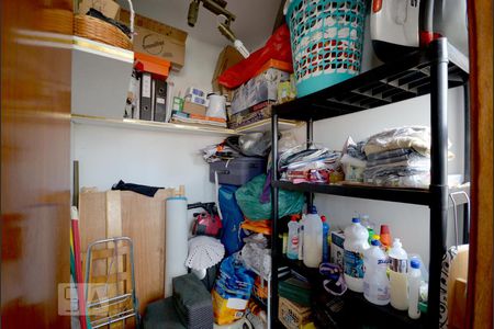 Apartamento à venda com 115m², 3 quartos e 3 vagas Apartamento à venda com 115m², 3 quartos e 3 vagasQuarto de Serviço