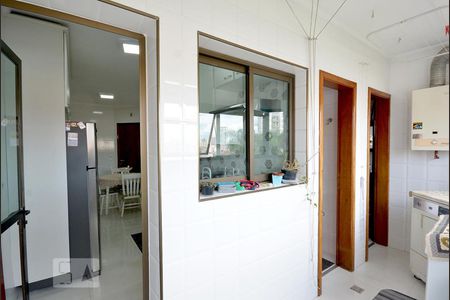 Apartamento à venda com 115m², 3 quartos e 3 vagas Apartamento à venda com 115m², 3 quartos e 3 vagasArea de Serviço