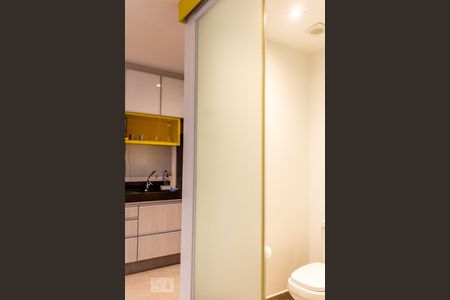 Banheiro de apartamento para alugar com 1 quarto, 27m² em Vila Olímpia, São Paulo