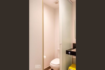 Banheiro de apartamento para alugar com 1 quarto, 27m² em Vila Olímpia, São Paulo