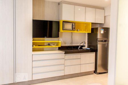 Cozinha de apartamento para alugar com 1 quarto, 27m² em Vila Olímpia, São Paulo