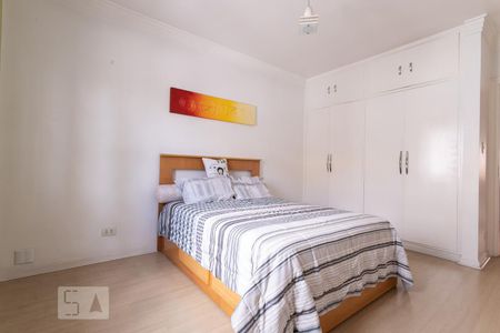 Casa à venda com 312m², 6 quartos e 3 vagasQuarto 01