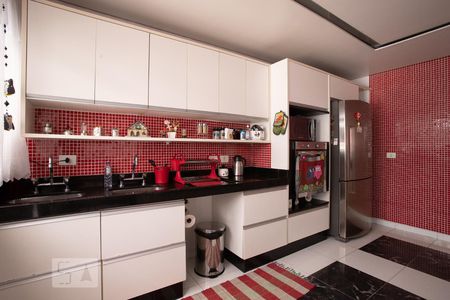 Casa à venda com 312m², 6 quartos e 3 vagasCozinha