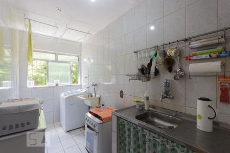 Apartamento à venda com 48m², 2 quartos e 1 vaga Apartamento à venda com 48m², 2 quartos e 1 vagaCozinha e Área de Serviço