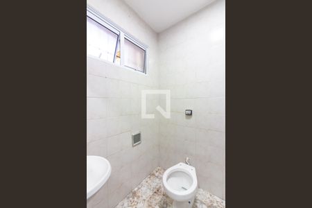 Casa para alugar com 177m², 3 quartos e 3 vagasBanheiro 1