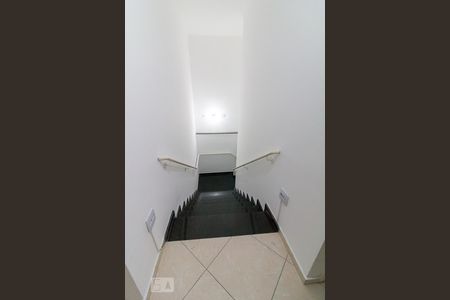 Studio para alugar com 35m², 1 quarto e sem vagaEscadas de acesso ao apartamento