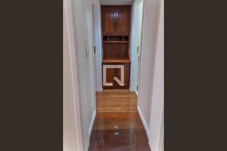 Corredor  de apartamento à venda com 1 quarto, 65m² em Vila Isabel, Rio de Janeiro