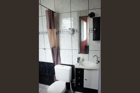 Casa à venda com 130m², 3 quartos e 4 vagasBanheiro da Suíte