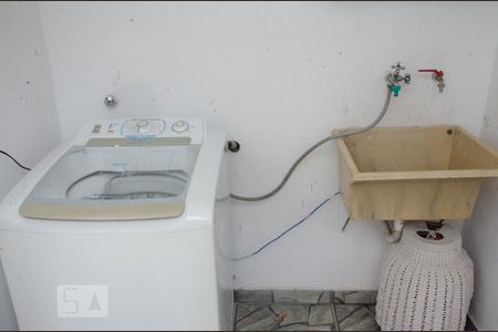 Casa à venda com 130m², 3 quartos e 4 vagasDetalhe da area de serviço