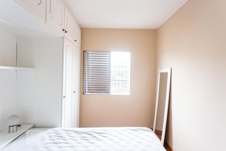 Quarto 2 de apartamento para alugar com 2 quartos, 58m² em Vila Lageado, São Paulo