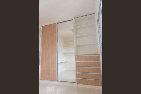 Quarto 1 de apartamento para alugar com 3 quartos, 75m² em Vila Firmiano Pinto, São Paulo