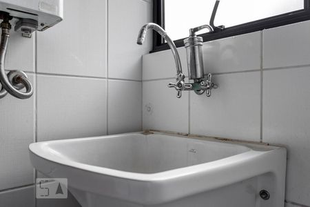 Apartamento à venda com 79m², 2 quartos e 1 vagaÁrea de Serviço