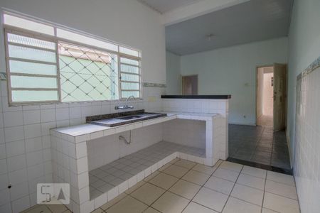 Cozinha de casa para alugar com 1 quarto, 60m² em Santa Rita, São Paulo