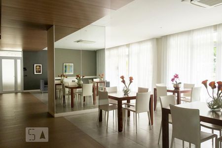 Apartamento para alugar com 57m², 1 quarto e 1 vaga Apartamento para alugar com 57m², 1 quarto e 1 vagaÁrea comum - Salão de festas