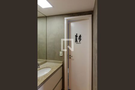 Banheiro de apartamento para alugar com 1 quarto, 57m² em Campo Belo, São Paulo