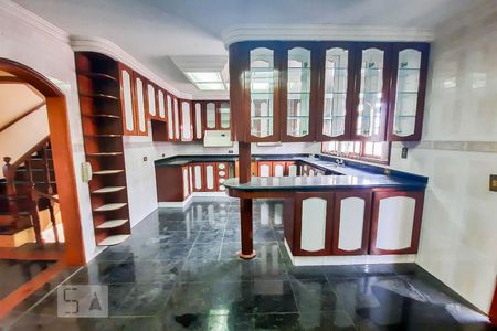 Casa à venda com 606m², 4 quartos e 6 vagasCozinha