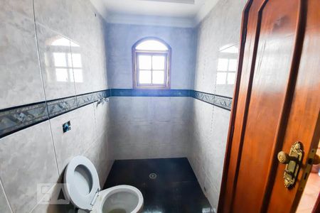 Casa à venda com 606m², 4 quartos e 6 vagasBanheiro da Suíte 3